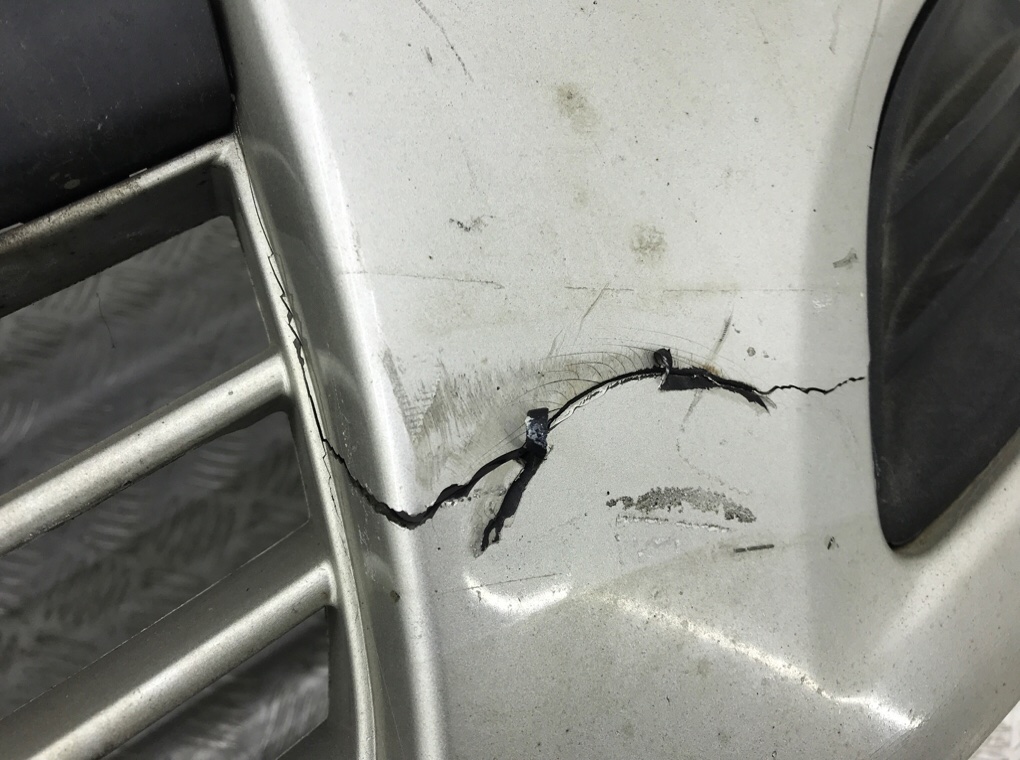 Бампер передний бу для Suzuki Alto  1.0 i,  2014 г.