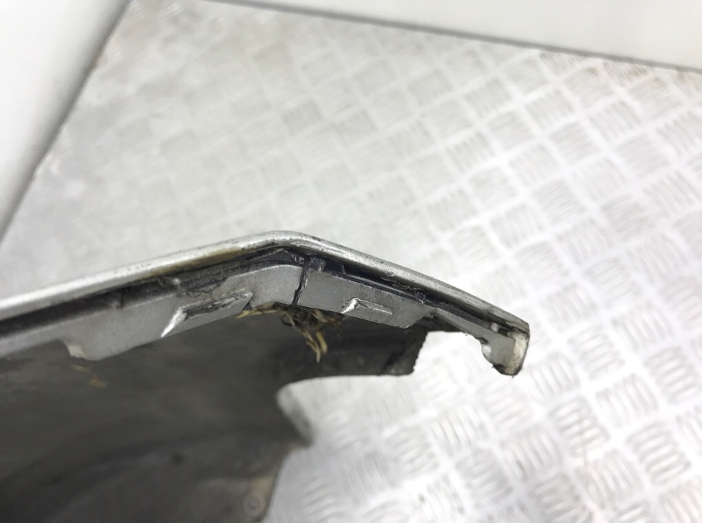 Бампер передний бу для Suzuki Alto  1.0 i,  2014 г.