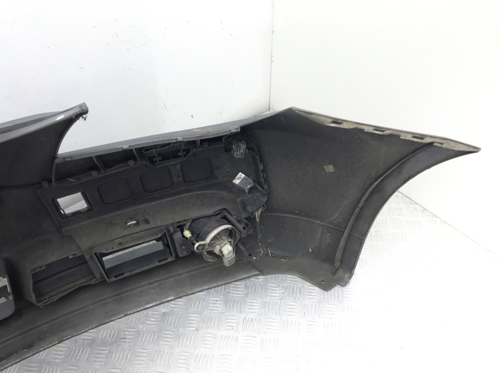 Бампер передний бу для BMW 5 E60/E61 2.5 TD,  2005 г.