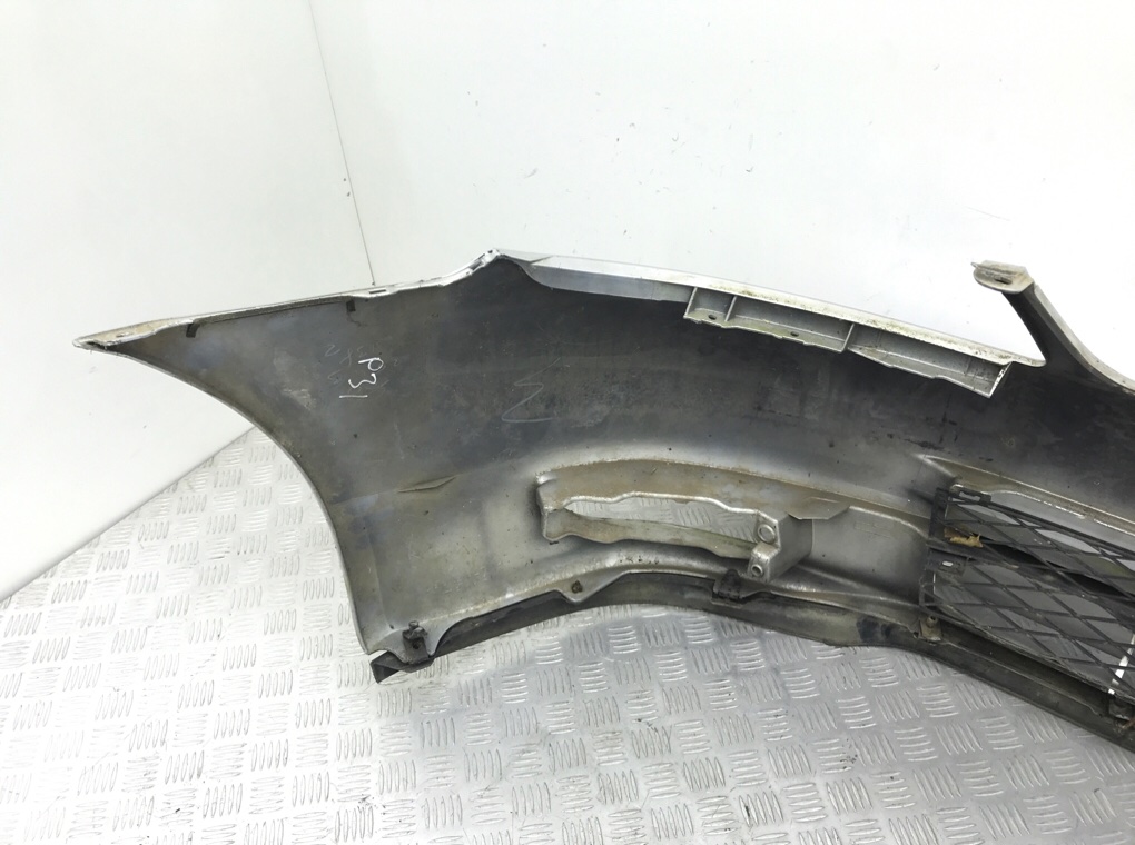 Бампер передний бу для Toyota Corolla  1.4 i,  2003 г.