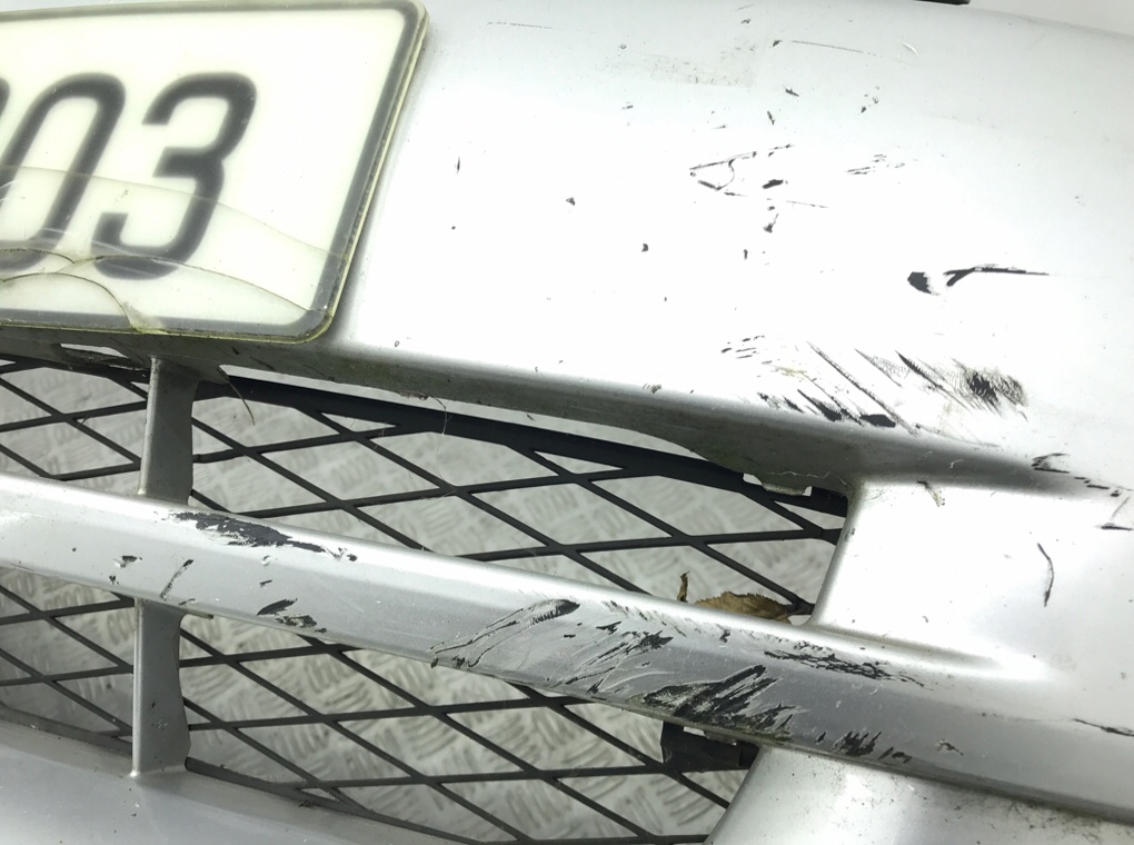 Бампер передний бу для Toyota Corolla  1.4 i,  2003 г.