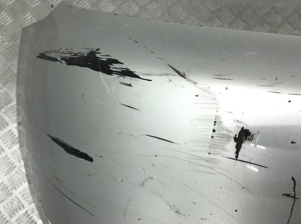 Бампер передний бу для Toyota Corolla  1.4 i,  2003 г.