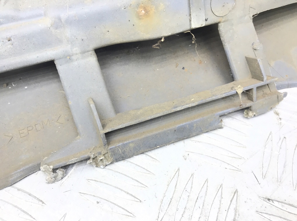 Бампер задний бу для Mercedes ML W163 3.2 i, 1999 г. Бампер задний бу для Mercedes ML W163 3.2 i, 1999 г.