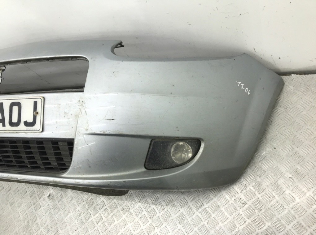 Бампер передний бу для Fiat Punto 3 1.4 i,  2007 г.