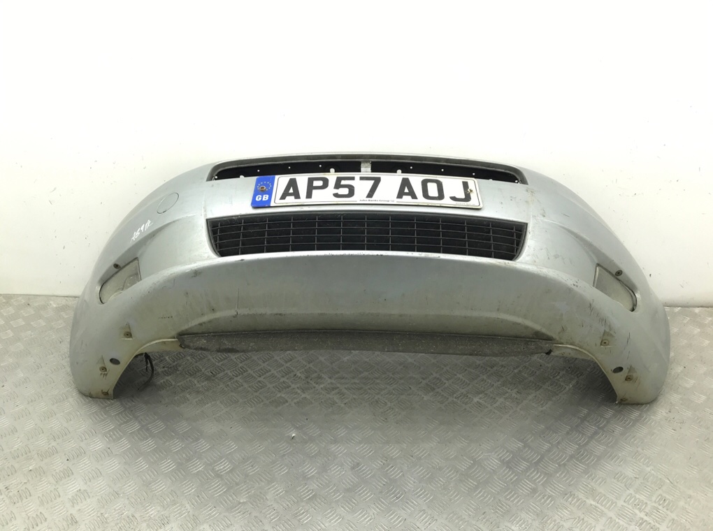 Бампер передний бу для Fiat Punto 3 1.4 i,  2007 г.