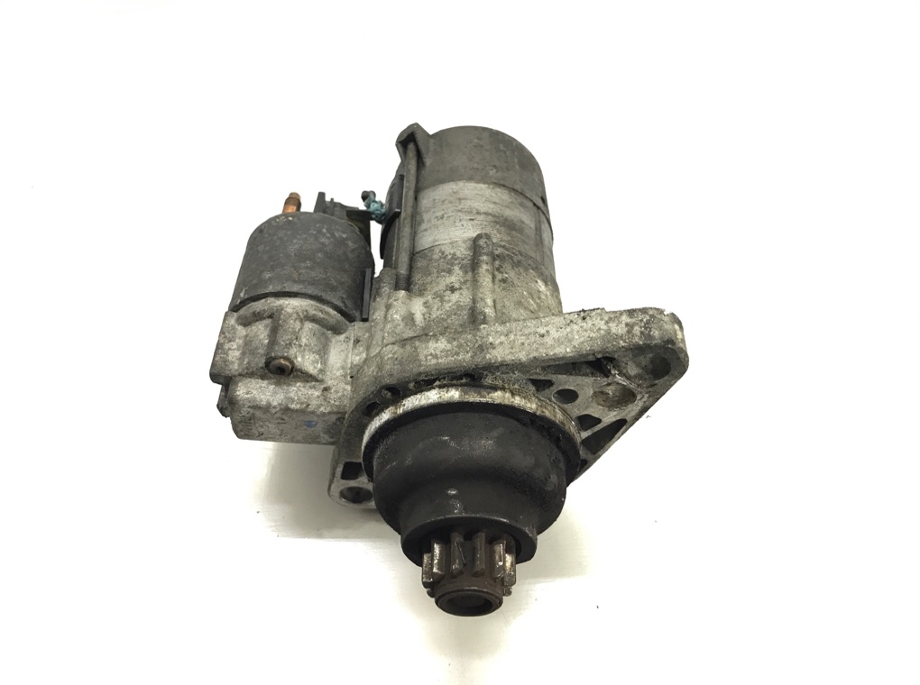 Стартер бу для Volkswagen Passat B6 1.9 TDi,  2007 г.