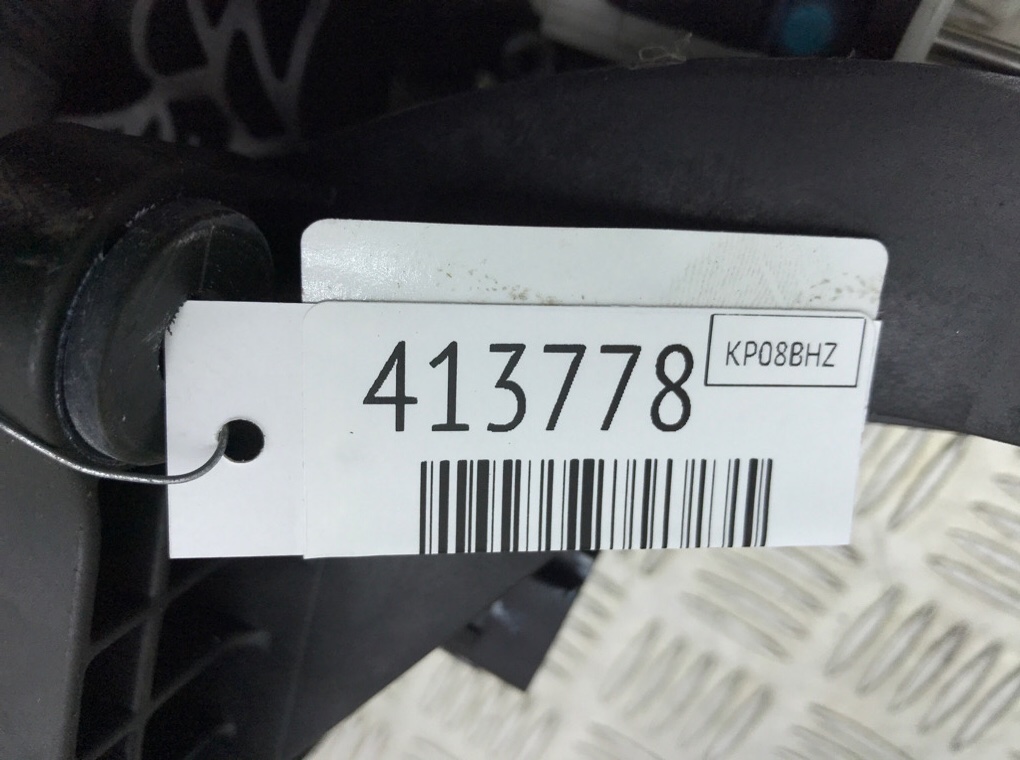 Кулиса бу для Opel Zafira B 1.9 CDTi,  2008 г.