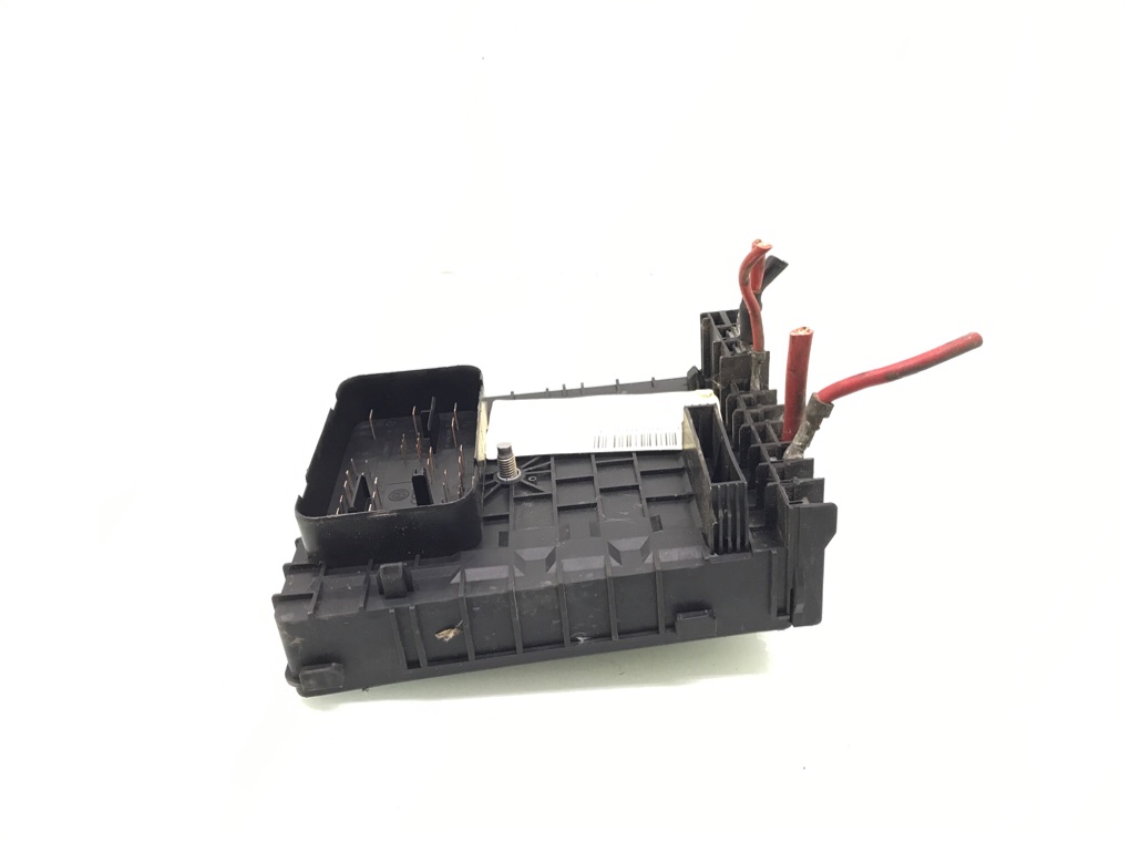 Блок предохранителей бу для Volkswagen Touran 1.6 i, 2006 г. Блок предохранителей бу для Volkswagen Touran 1.6 i, 2006 г.