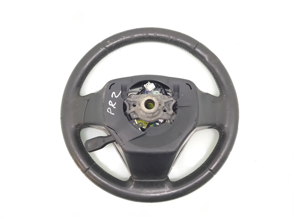 Руль бу для Toyota Verso 1.6 TD, 2014 г. Руль бу для Toyota Verso 1.6 TD, 2014 г.