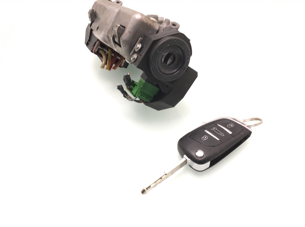 Замок зажигания бу для Honda Civic 8 2.2 CTDi,  2006 г.