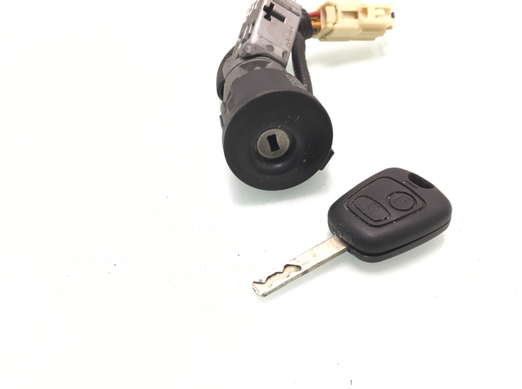 Замок зажигания бу для Toyota Aygo  1.0 i,  2006 г.