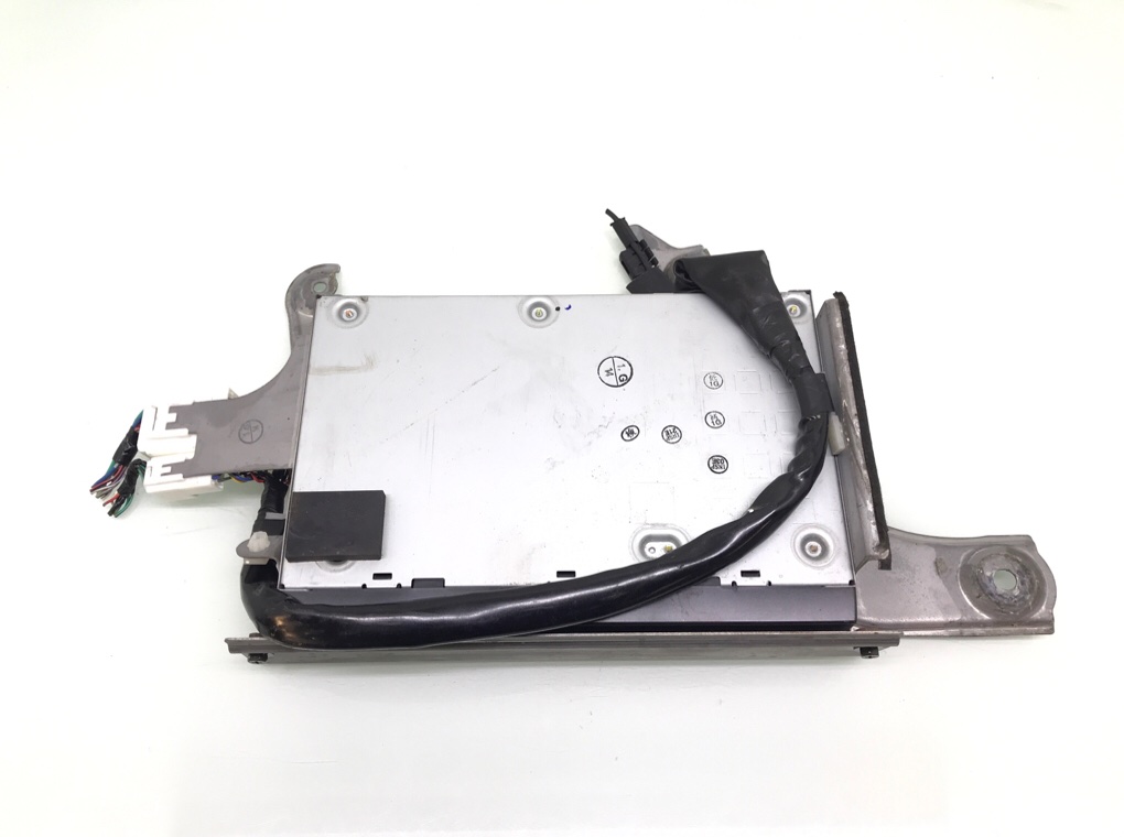 Усилитель музыкальный бу для Lexus IS 1 2.0 i,  2005 г.