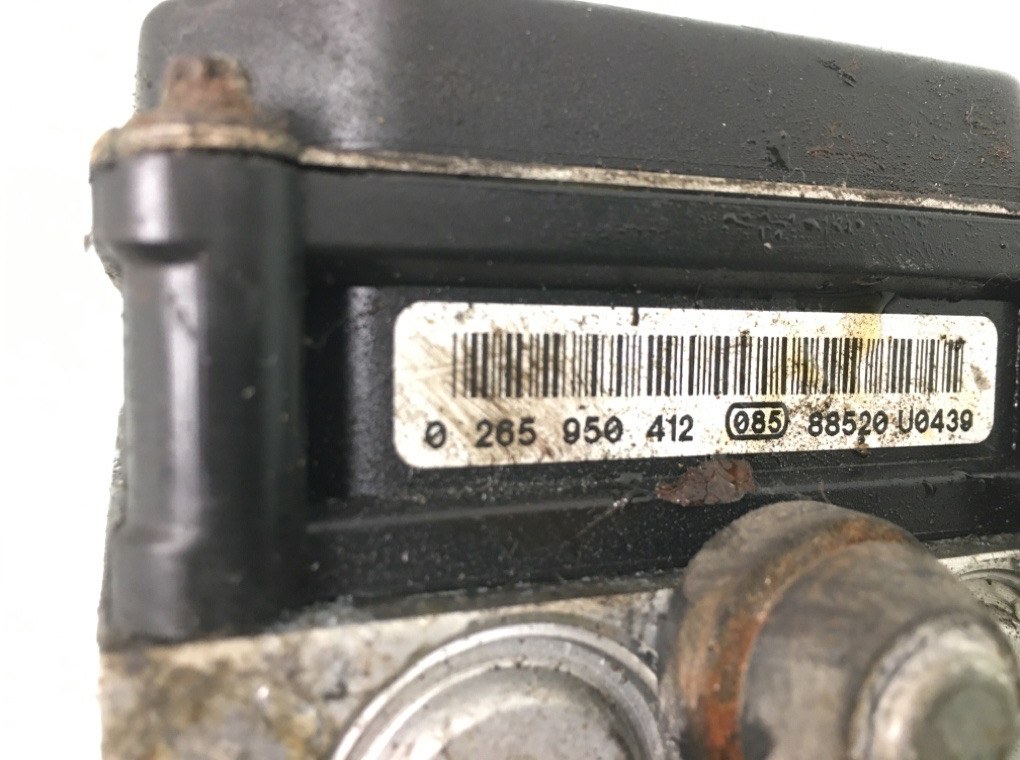 Блок ABS бу для Toyota Corolla Verso  2.2 TD,  2008 г.