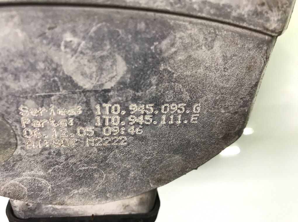 Фонарь задний левый бу для Volkswagen Touran  1.6 i,  2006 г.