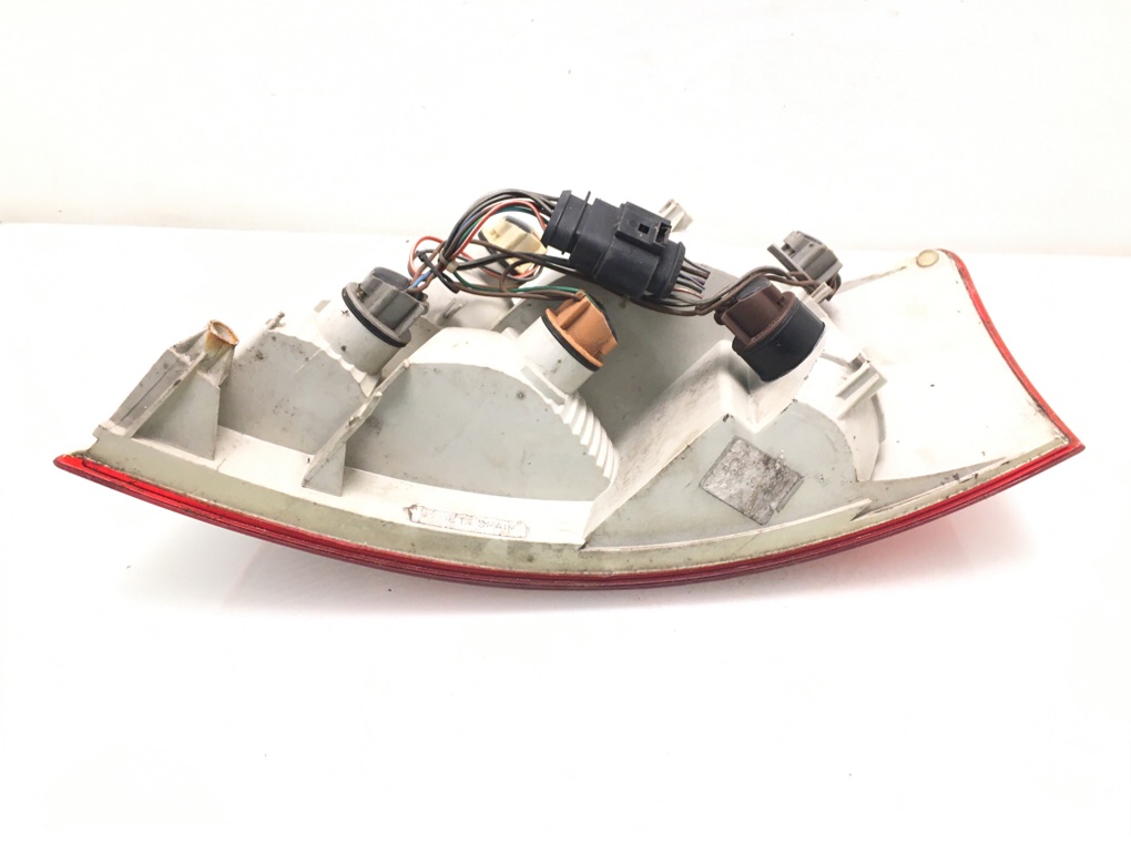 Фонарь задний левый бу для Audi A4 B6 1.8 Ti,  2002 г.