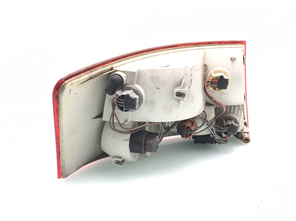 Фонарь задний правый бу для Audi A4 B6 1.8 Ti, 2002 г. Фонарь задний правый бу для Audi A4 B6 1.8 Ti, 2002 г.