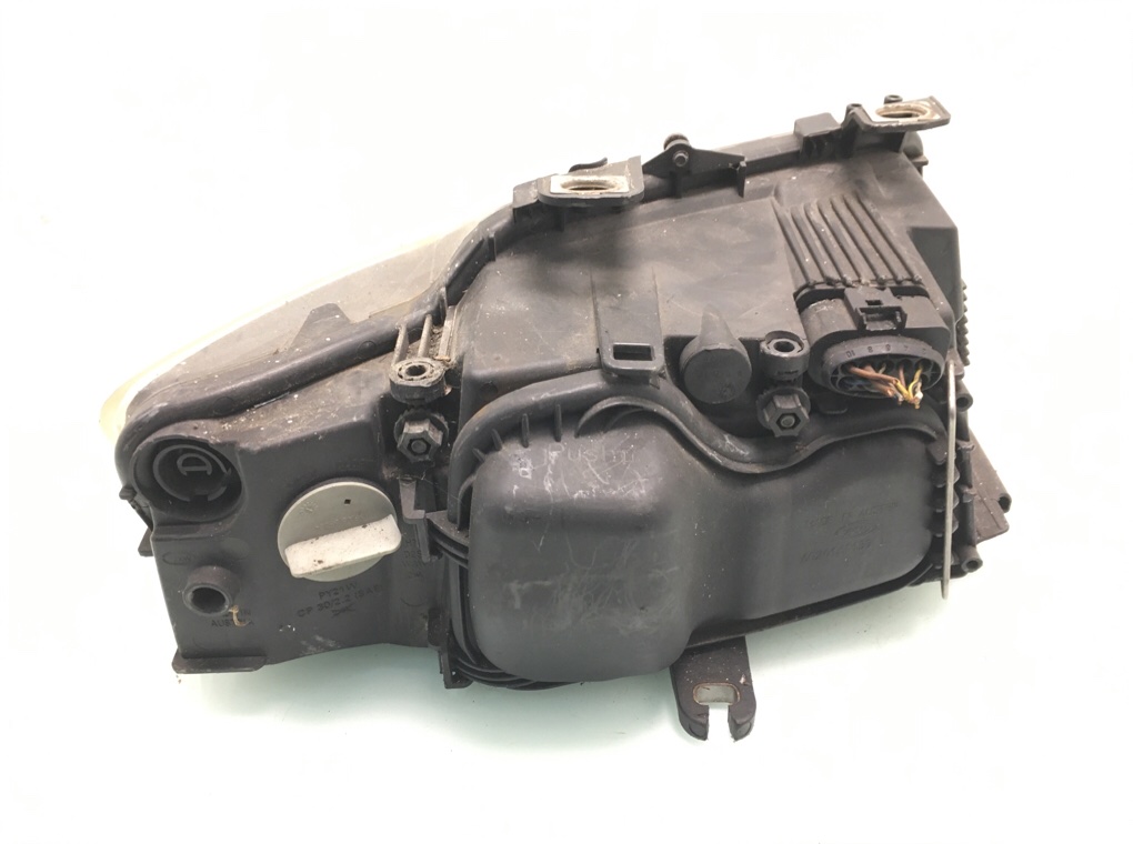 Фара левая бу для Audi A4 B6 1.8 Ti,  2002 г.