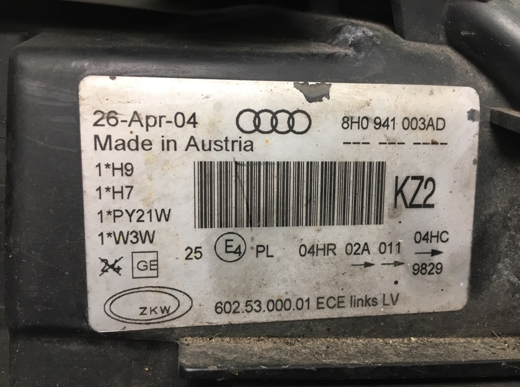 Фара левая бу для Audi A4 B6 1.8 Ti,  2002 г.