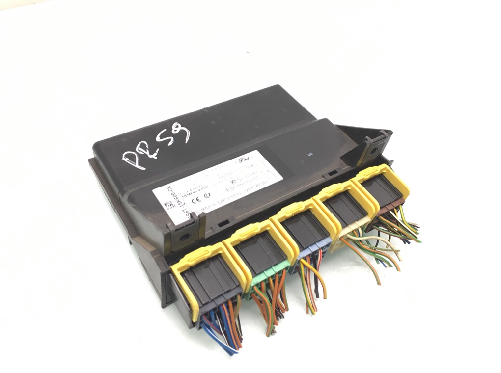 Блок комфорта бу для Ford Fiesta 5 1.3 i, 2005 г. Блок комфорта бу для Ford Fiesta 5 1.3 i, 2005 г.