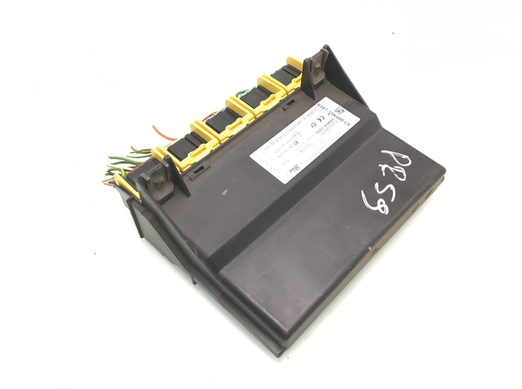 Блок комфорта бу для Ford Fiesta 5 1.3 i, 2005 г. Блок комфорта бу для Ford Fiesta 5 1.3 i, 2005 г.