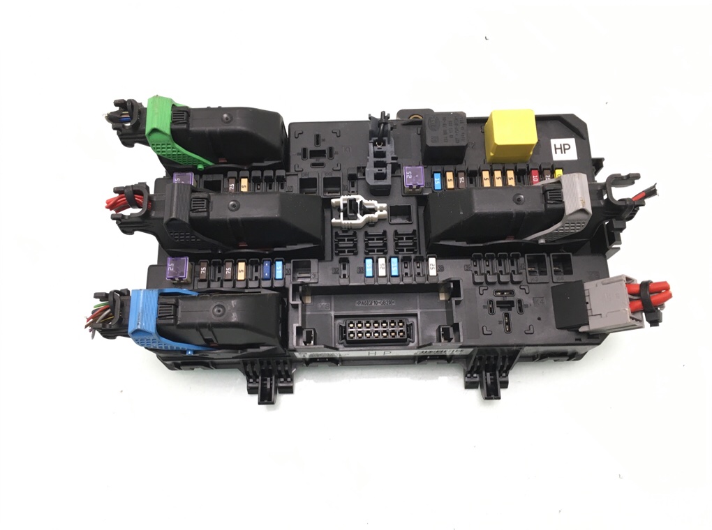 Блок предохранителей бу для Opel Zafira B 1.9 CDTi, 2008 г.