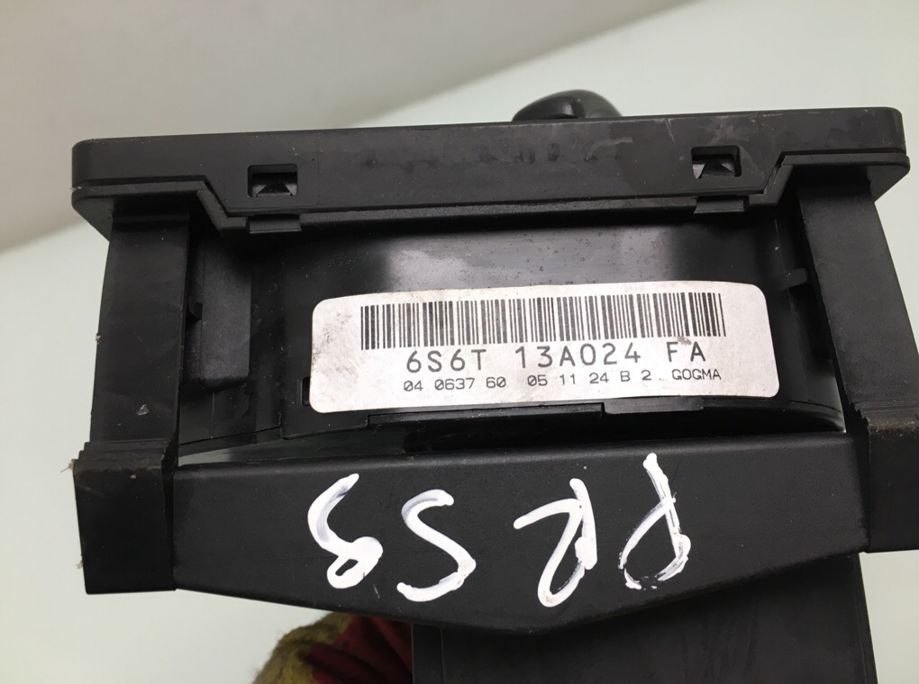 Переключатель света бу для Ford Fiesta 5 1.3 i,  2005 г.