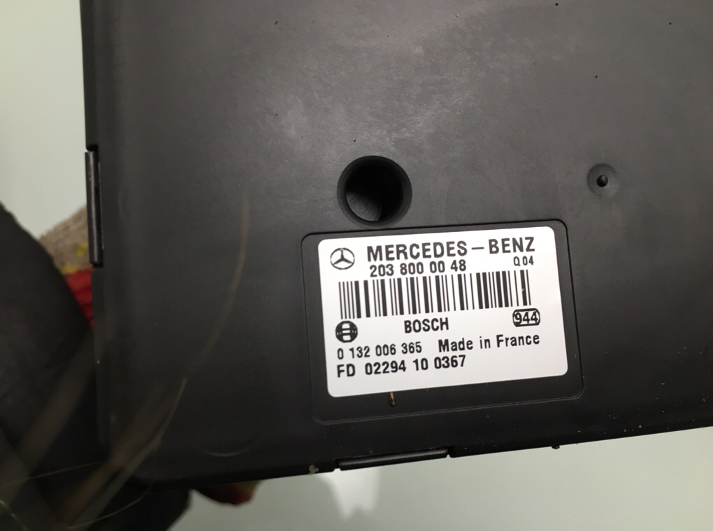 Компрессор центрального замка бу для Mercedes E W211 3.2 CDi,  2002 г.