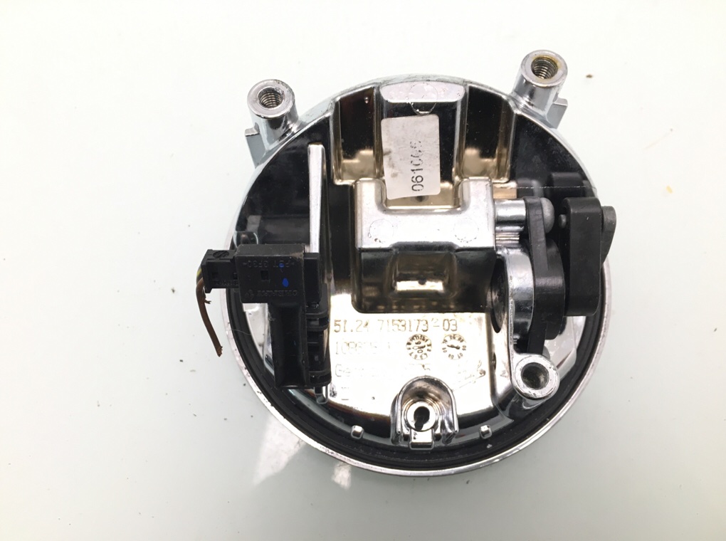 Ручка крышки багажника бу для BMW 1 E87/E81/E82/E88 2.0 TD, 2006 г. Ручка крышки багажника бу для BMW 1 E87/E81/E82/E88 2.0 TD, 2006 г.