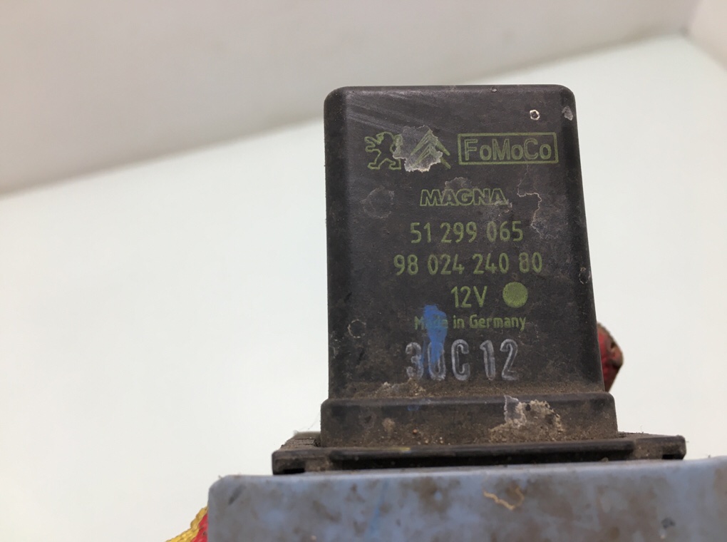 Реле накала свечей бу для Citroen C3 Picasso  1.6 HDi,  2012 г.