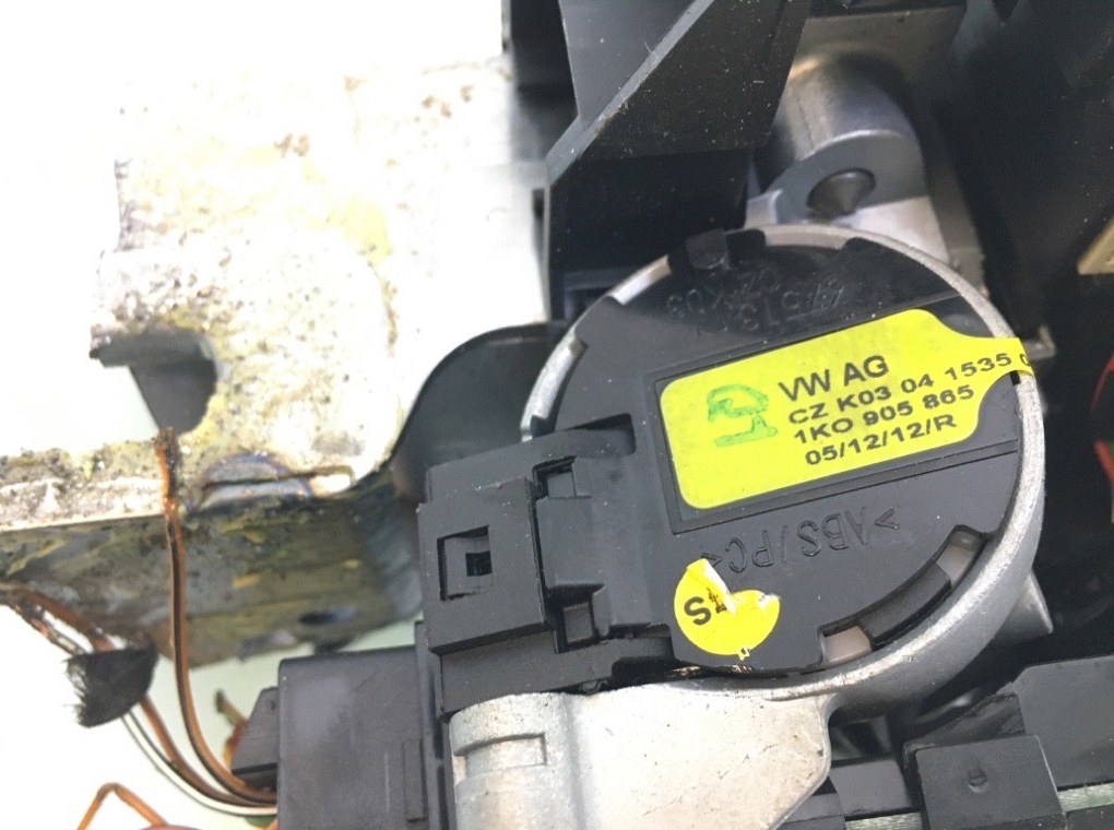 Переключатель подрулевой (стрекоза) бу для Volkswagen Touran  1.6 i,  2006 г.