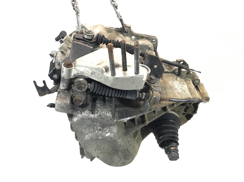 КПП механическая (МКПП) бу для Volvo V40  1.9 TD,  2003 г.