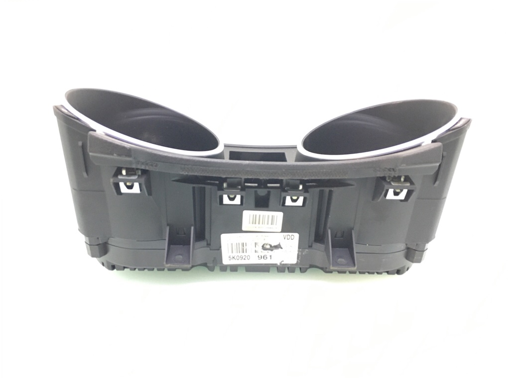 Щиток приборов (приборная панель) бу для Volkswagen Golf 6 1.2 TSI, 2011 г. Щиток приборов (приборная панель) бу для Volkswagen Golf 6 1.2 TSI, 2011 г.