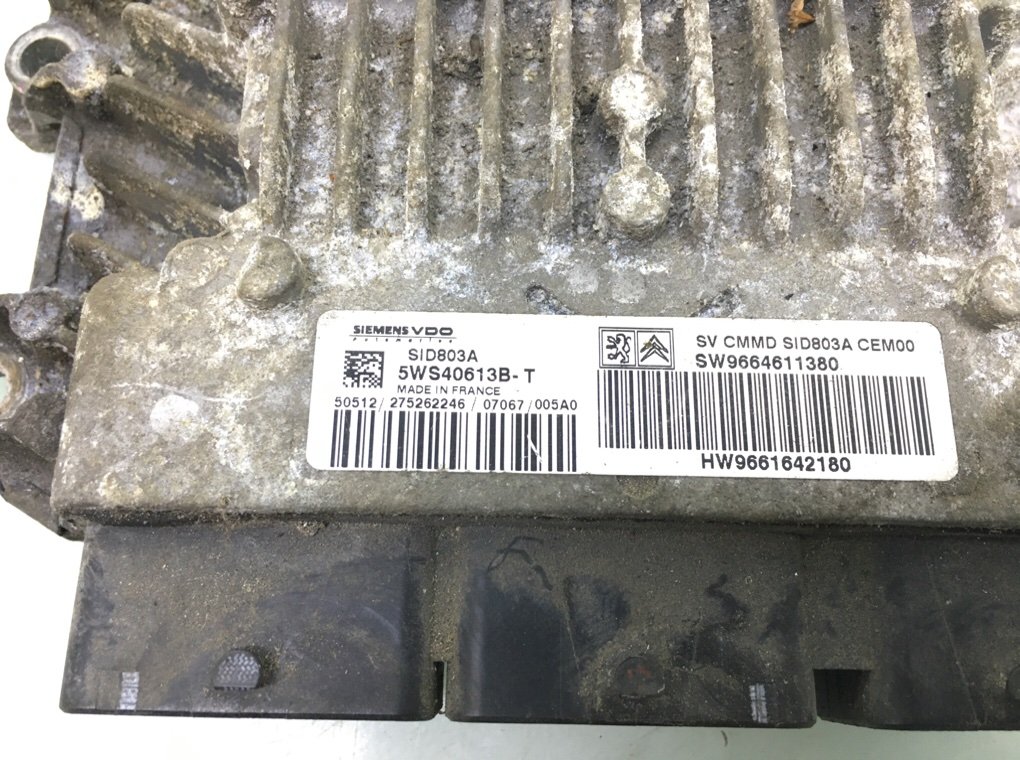 Блок управления двигателем бу для Peugeot Expert  2.0 HDi,  2011 г.