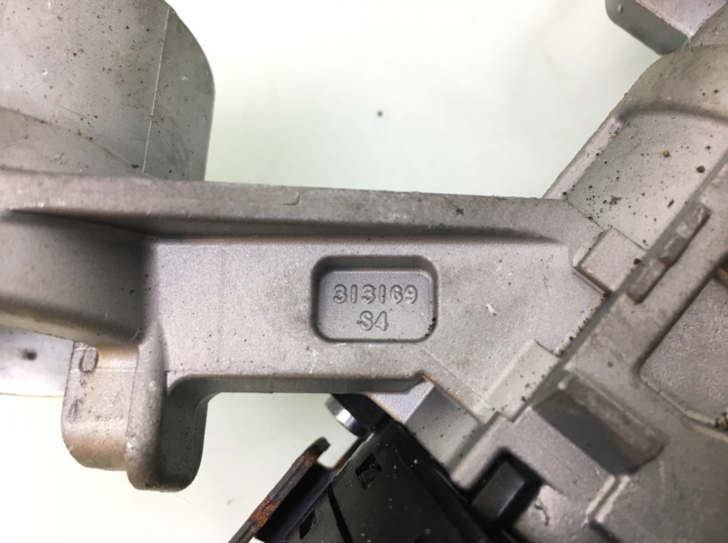 Замок зажигания бу для Opel Astra J 1.7 CDTi, 2012 г. Замок зажигания бу для Opel Astra J 1.7 CDTi, 2012 г.