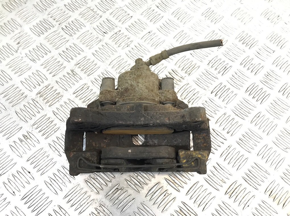 Суппорт передний правый бу для Skoda Superb 1.8 TSI, 2011 г.