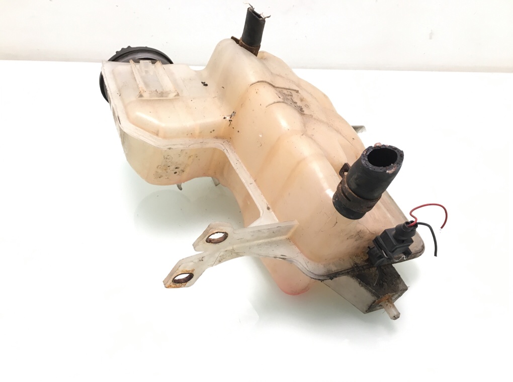 Бачок расширительный бу для Land Rover Discovery 3 2.7 TD, 2007 г. Бачок расширительный бу для Land Rover Discovery 3 2.7 TD, 2007 г.