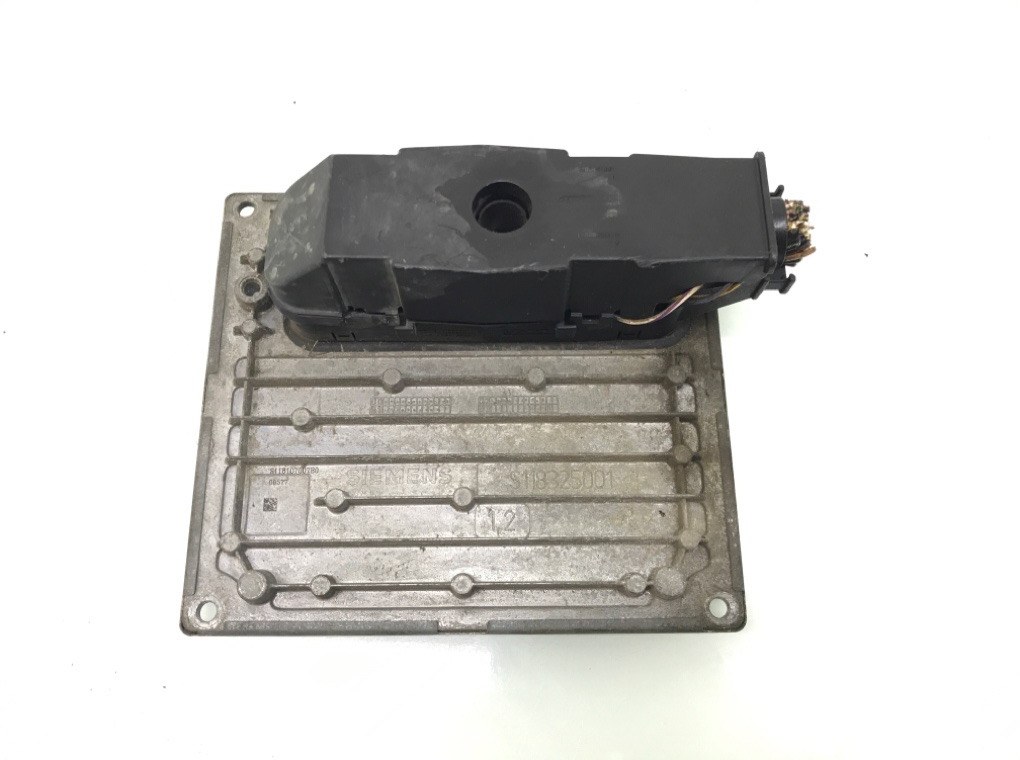Блок управления двигателем бу для Ford Fiesta 5 1.4 i, 2002 г.