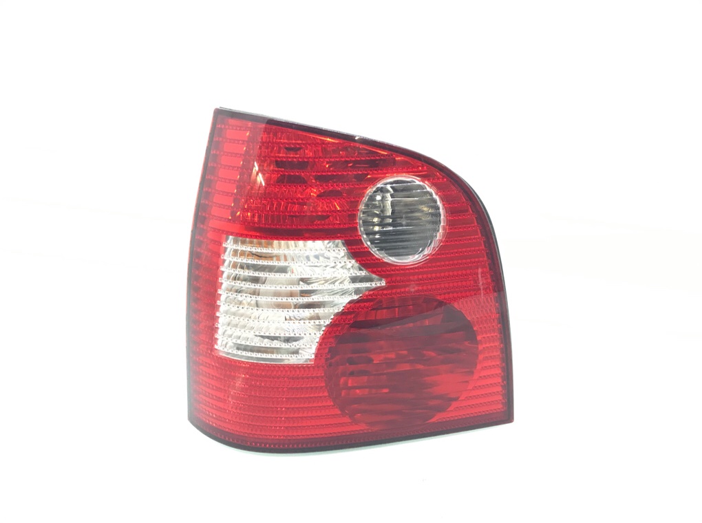 Фонарь задний левый бу для Volkswagen Polo 4 1.2 i, 2004 г.