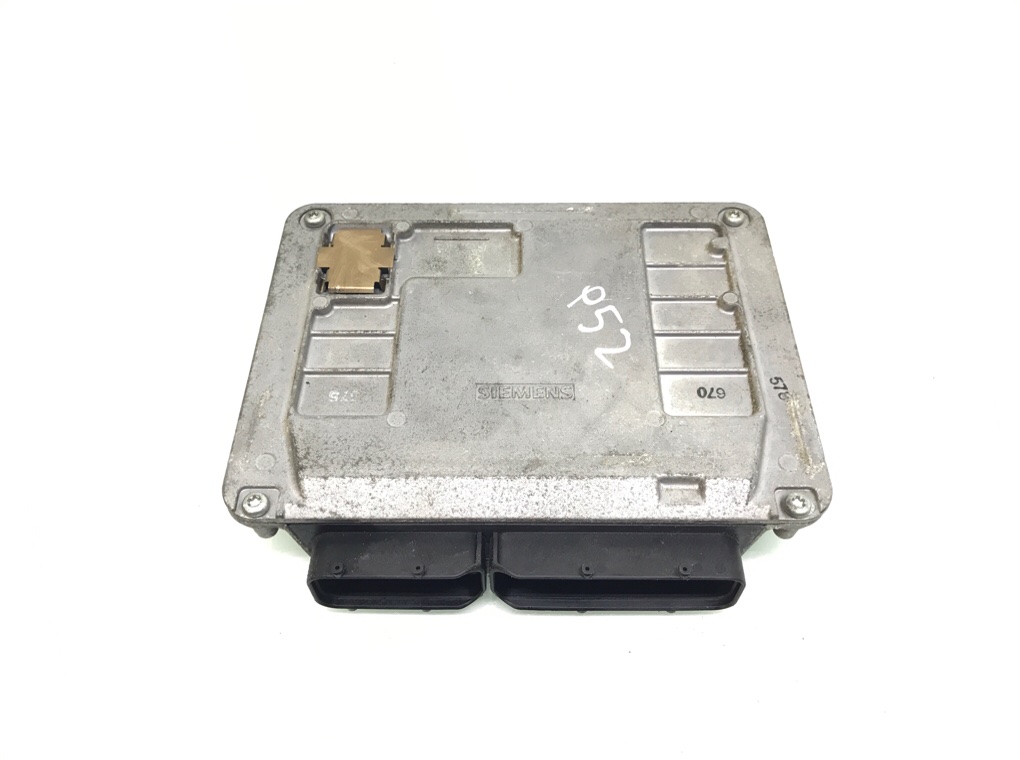 Блок управления двигателем бу для Volkswagen Polo 4 1.2 i, 2004 г. Блок управления двигателем бу для Volkswagen Polo 4 1.2 i, 2004 г.