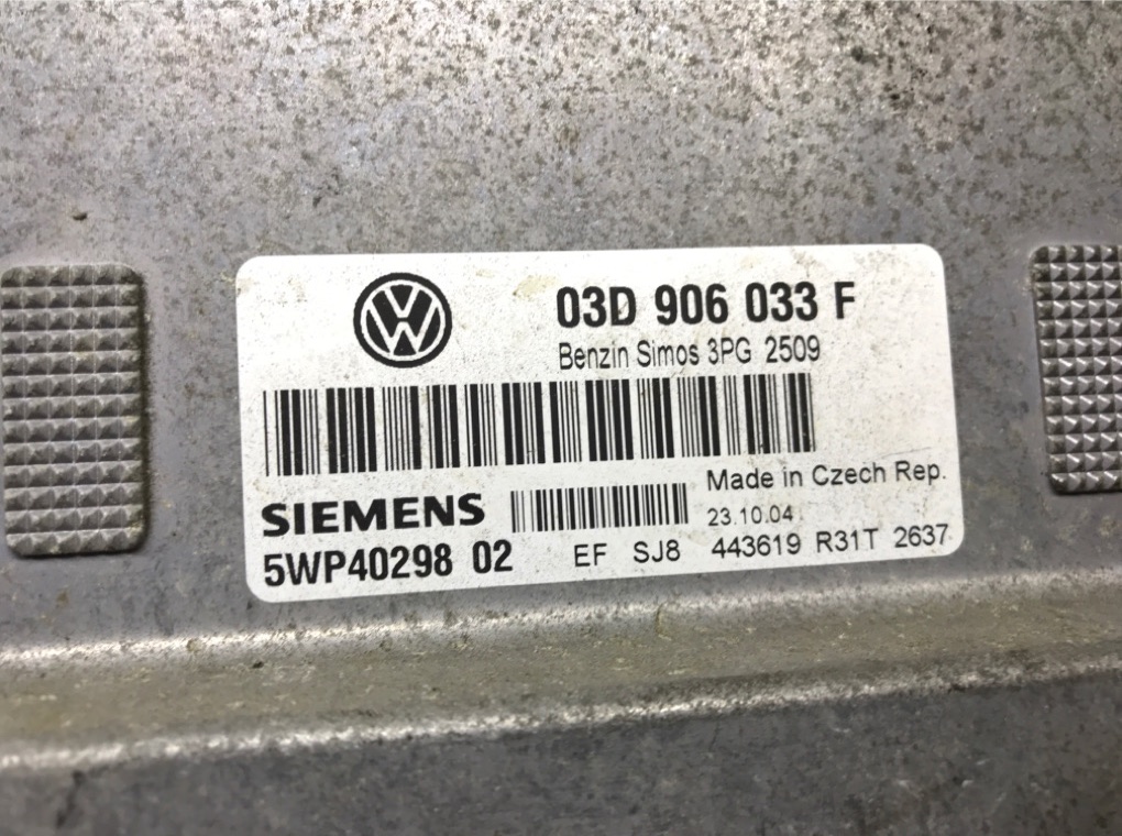 Блок управления двигателем бу для Volkswagen Polo 4 1.2 i, 2004 г. Блок управления двигателем бу для Volkswagen Polo 4 1.2 i, 2004 г.