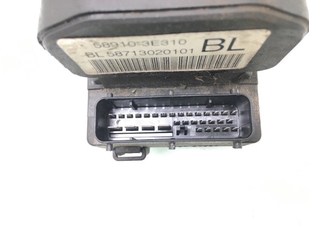 Блок ABS бу для Kia Sorento  2.5 CRDi,  2006 г.
