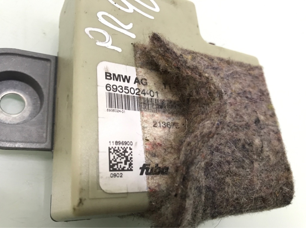 Усилитель антенны бу для BMW 5 F10/F11 2.0 TD,  2010 г.