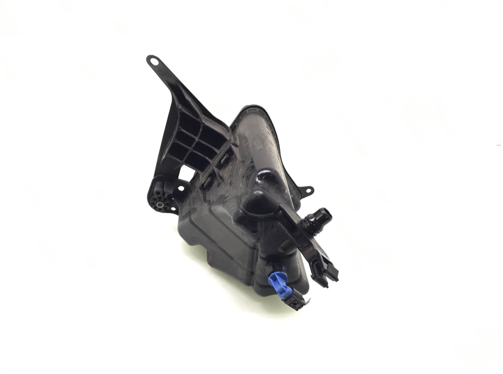 Бачок расширительный бу для BMW 5 F10/F11/GT F07 2.0 TD,  2010 г.