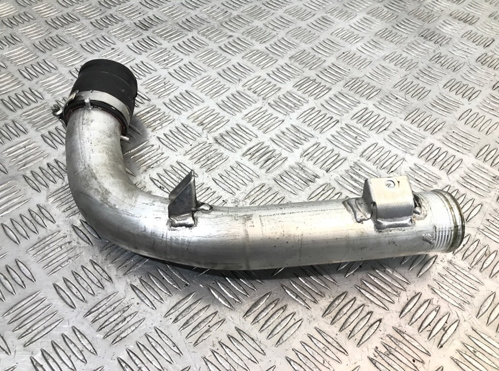 Патрубок интеркулера бу для Audi A6 C6 3.0 TDi,  2005 г.