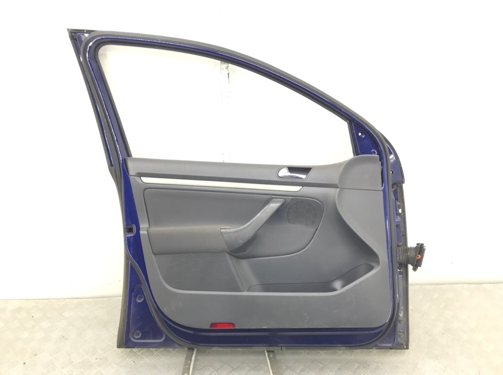 Дверь передняя левая бу для Volkswagen Golf 5 1.9 TDi,  2004 г.