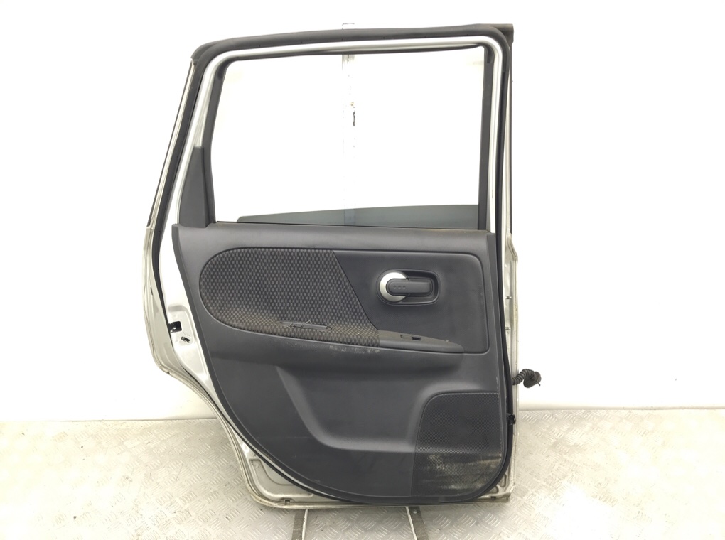 Дверь задняя левая бу для Nissan Note E11 1.4 i,  2006 г.
