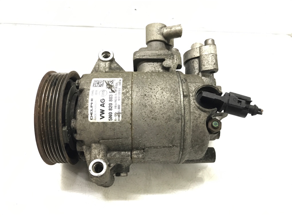Компрессор кондиционера бу для Volkswagen Passat B7 2.0 TDi,  2011 г.