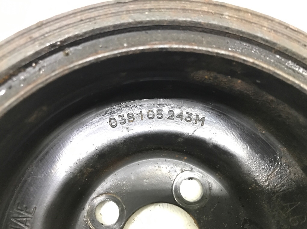 Шкив коленвала бу для Volkswagen Passat B7 2.0 TDi,  2011 г.