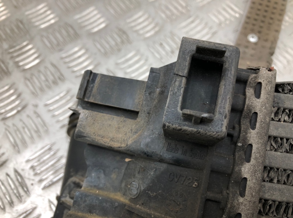 Интеркулер бу для Opel Vivaro 2 1.6 CDTi,  2015 г.