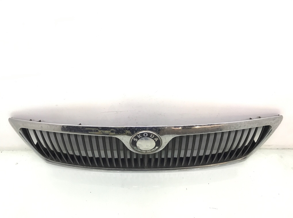 Решетка радиатора бу для Skoda Octavia A5 1.9 TDi, 2005 г. Решетка радиатора бу для Skoda Octavia A5 1.9 TDi, 2005 г.